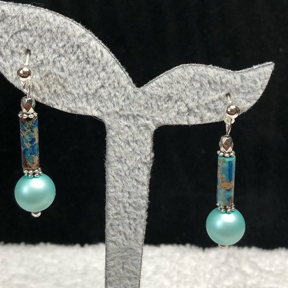 🦋✨Blue sea sediment Jasper and baby blue pearl like earrings -very pretty - Picture 4 of 8